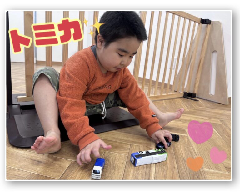 トミカで遊ぼう✨